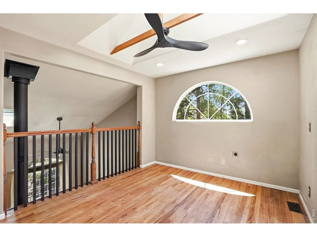 Photo of 212 Elk Pl