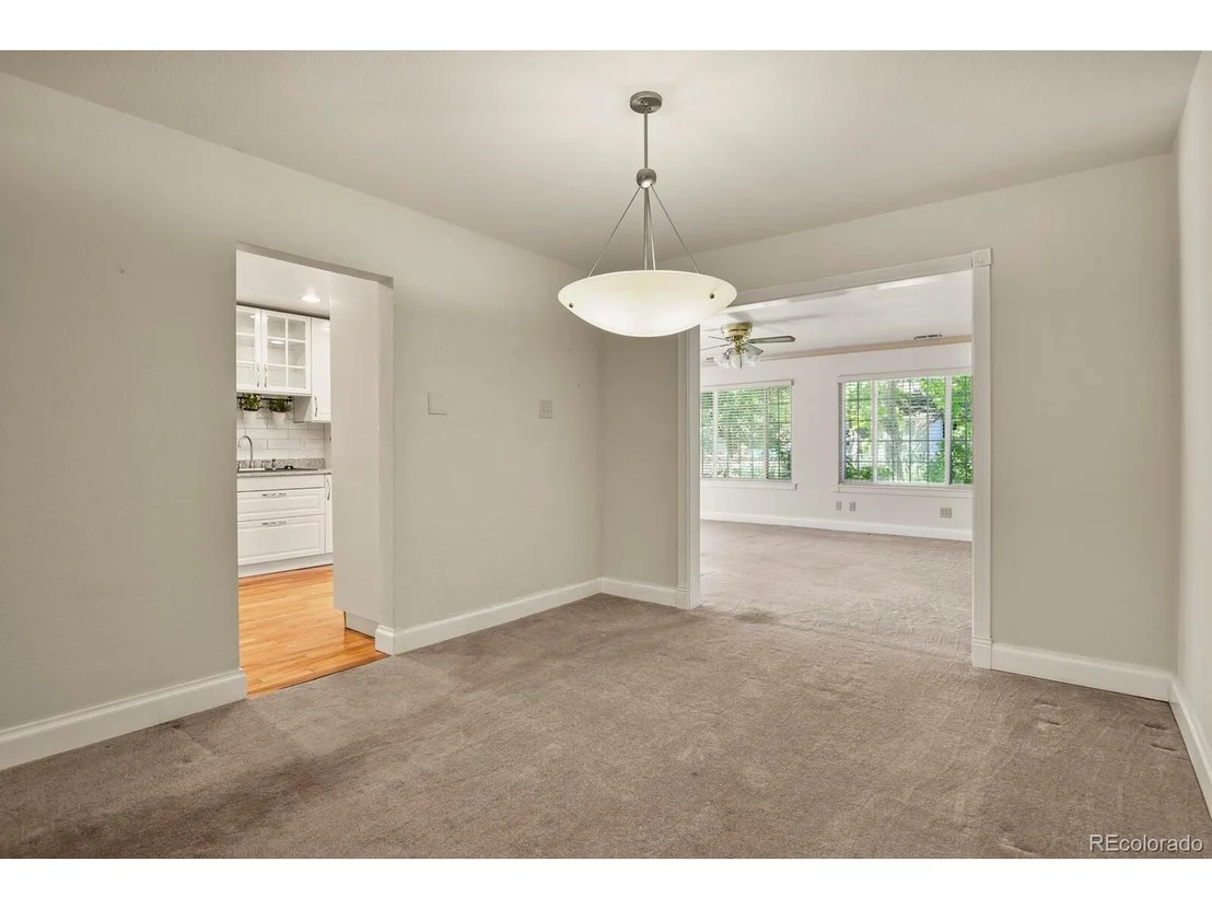 Photo of 831 Troy St