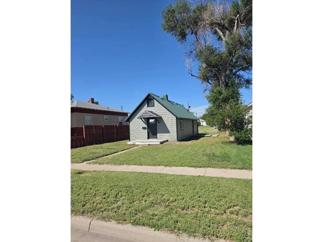 Photo of 425 N 3rd Ave