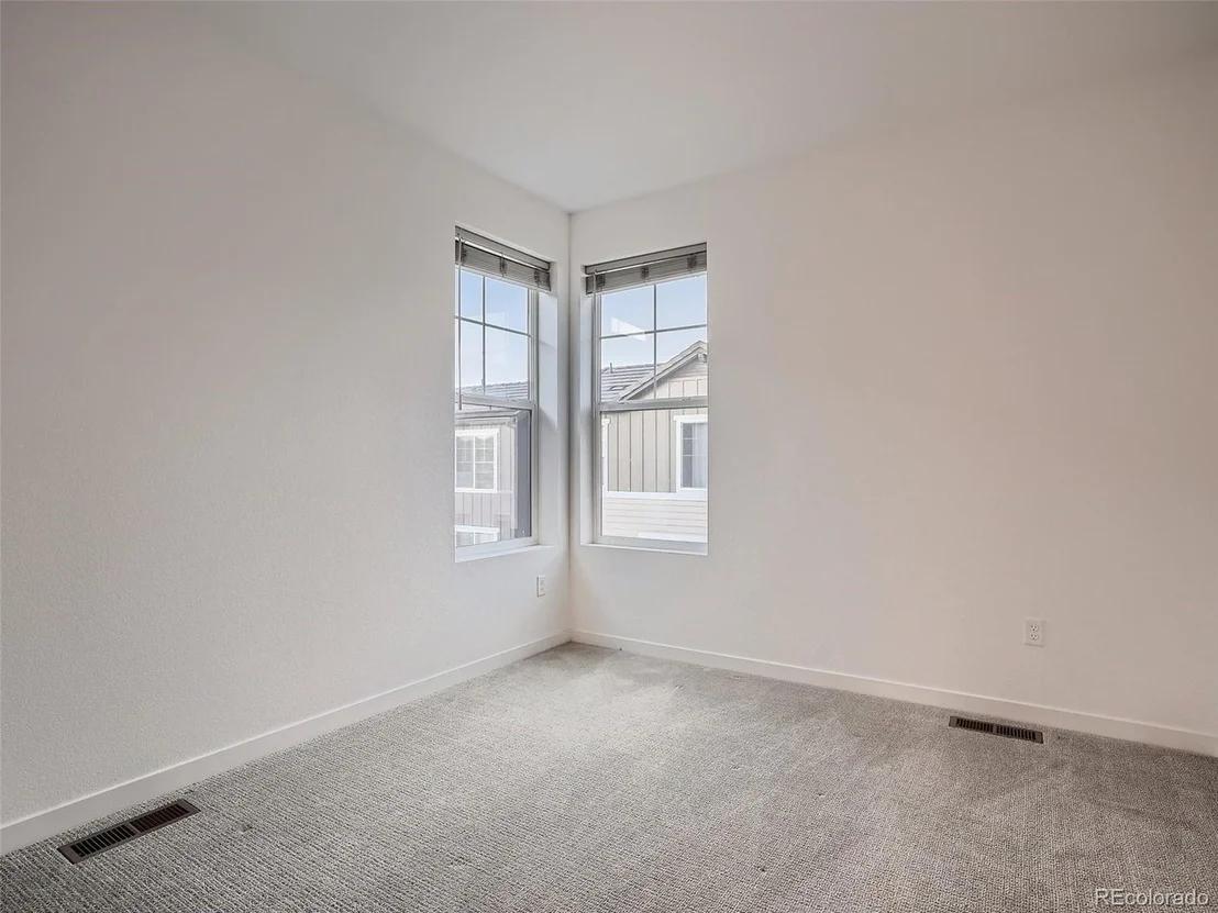 Photo of 11025 Sunshimmer Cir