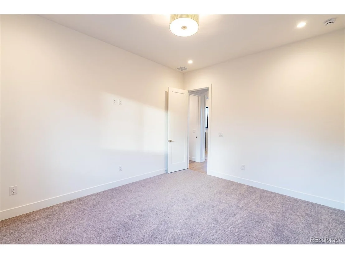 Photo of 2126 Vine Ave