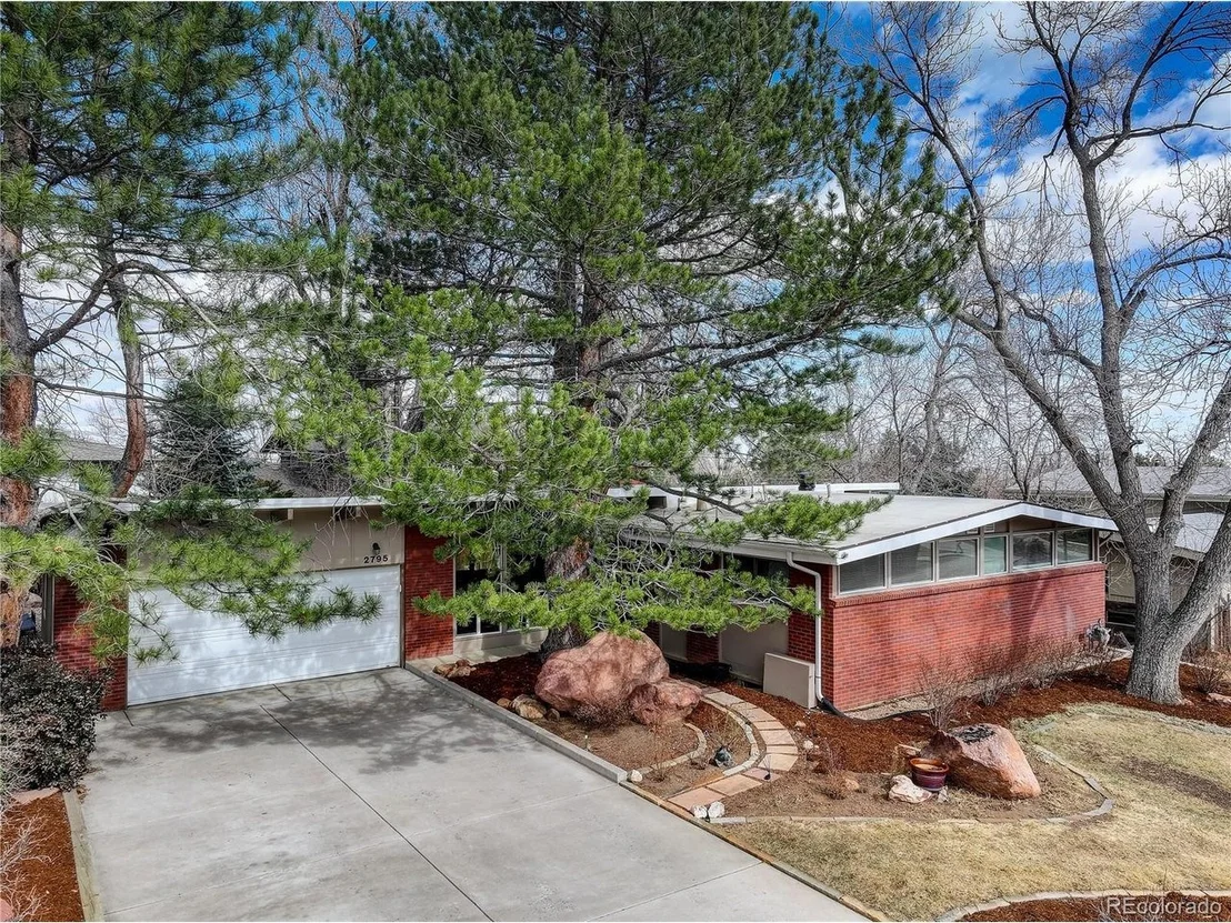 Photo of 2795 Vassar Dr