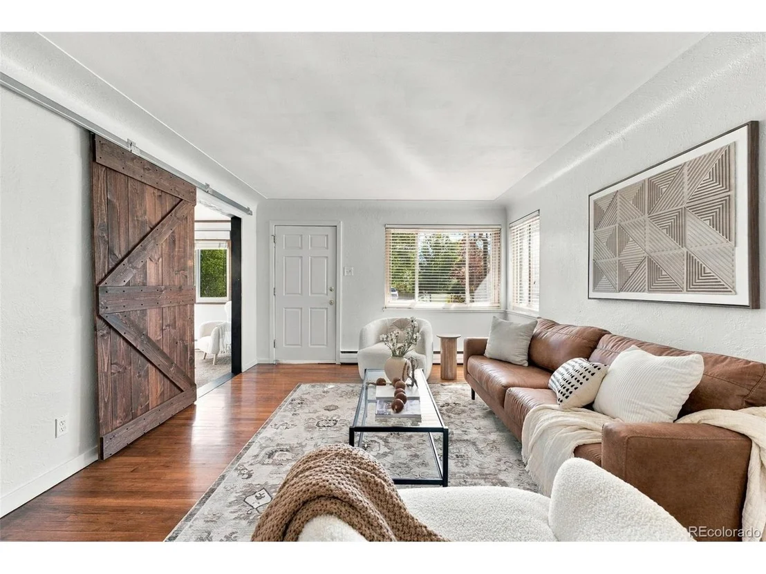 Photo of 4155 Jay St