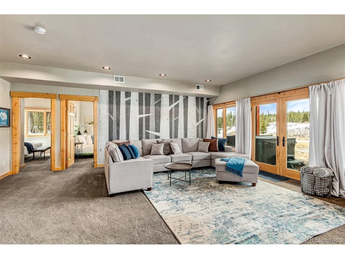 Photo of 1477 Lakeside Dr