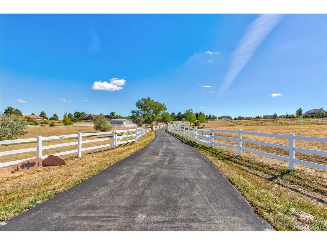 Photo of 46186 Needleleaf Ln
