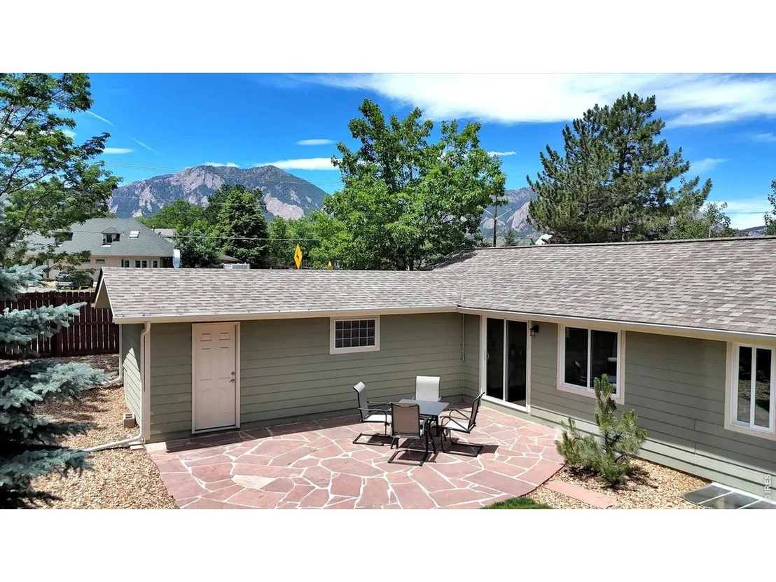 Photo of 1490 Chambers Dr