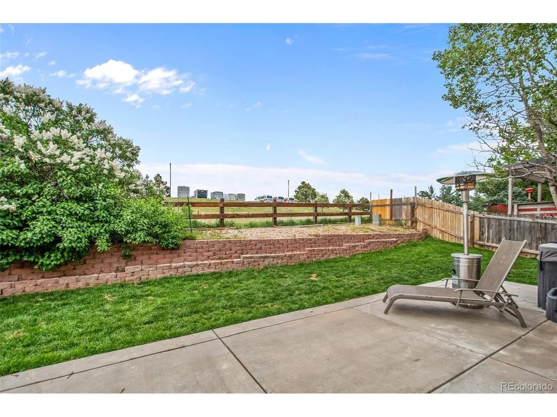Photo of 23555 Broadmoor Dr
