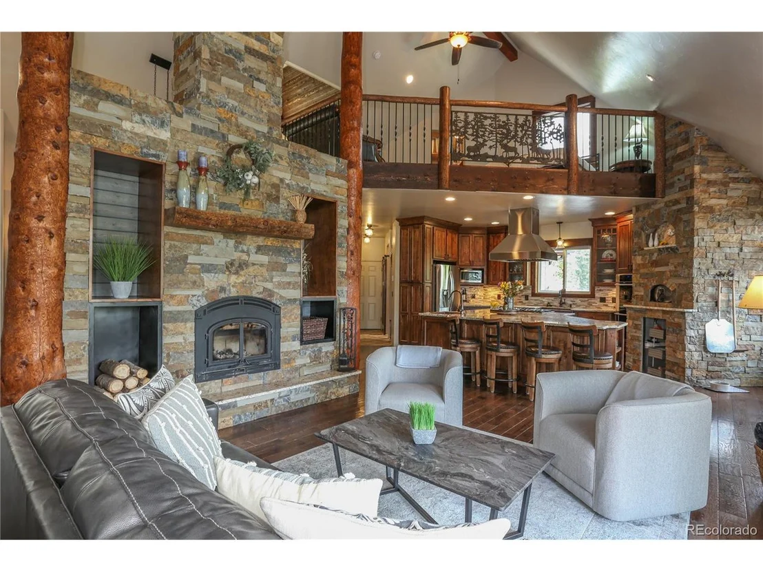 Photo of 598 Prunes Pl