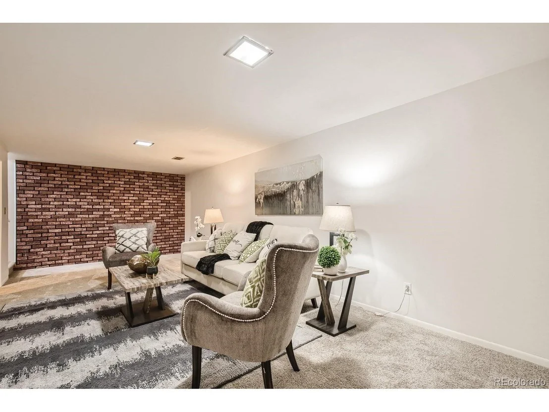 Photo of 5349 Flower Cir