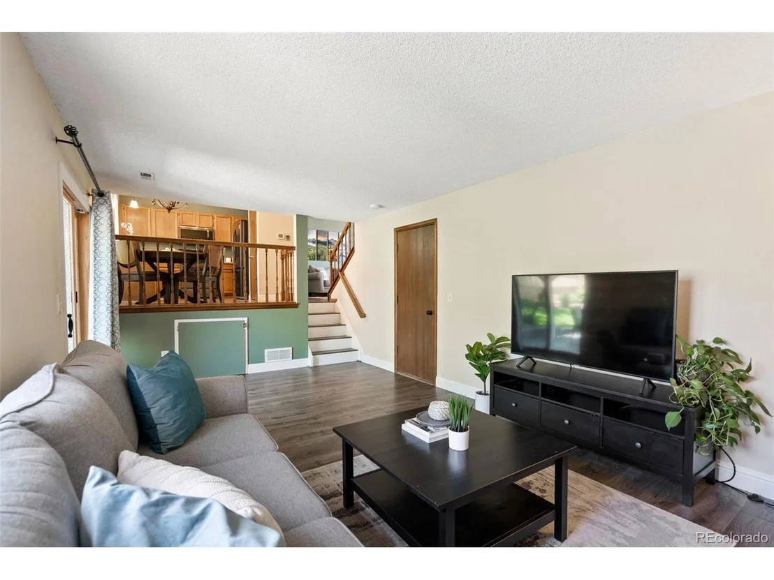 Photo of 305 Mulberry Cir