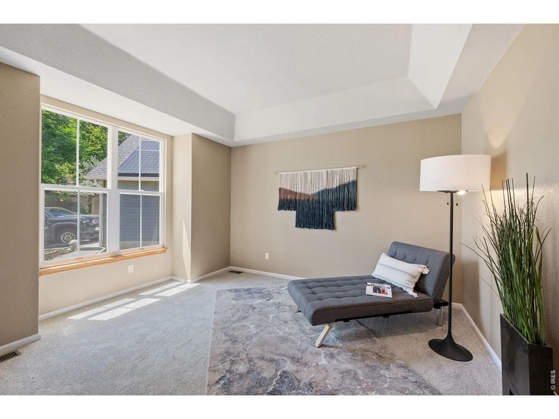 Photo of 339 Lodgewood Pt