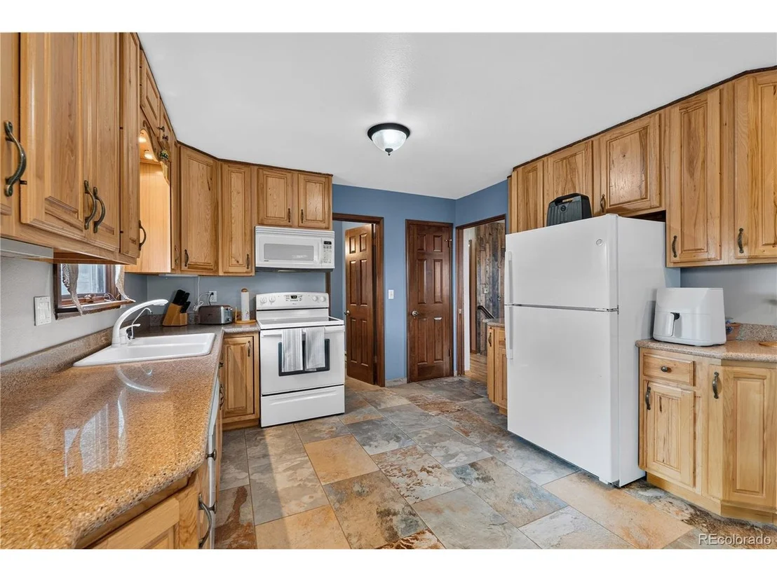 Photo of 886 Coronado Dr