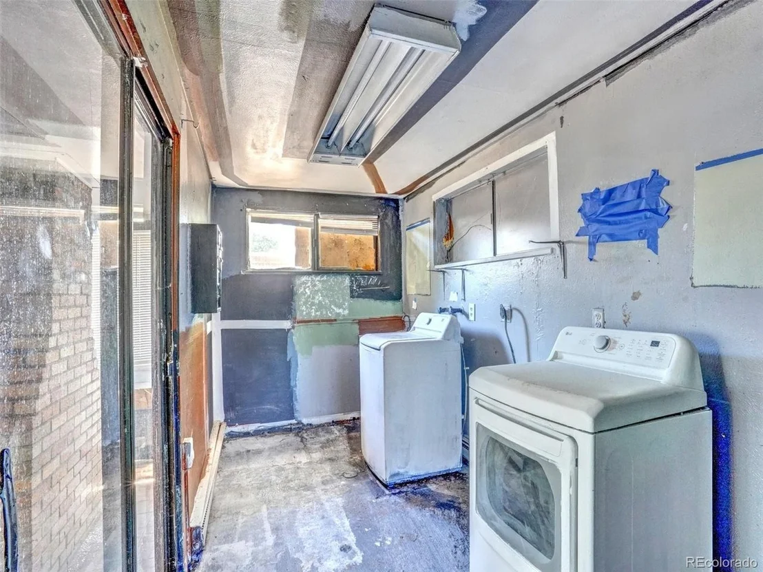 Photo of 7789 Greenleaf Ln