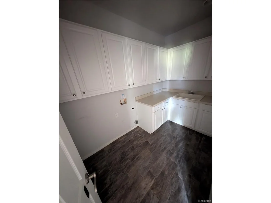 Photo of 4590 Pleasant Valley Cir
