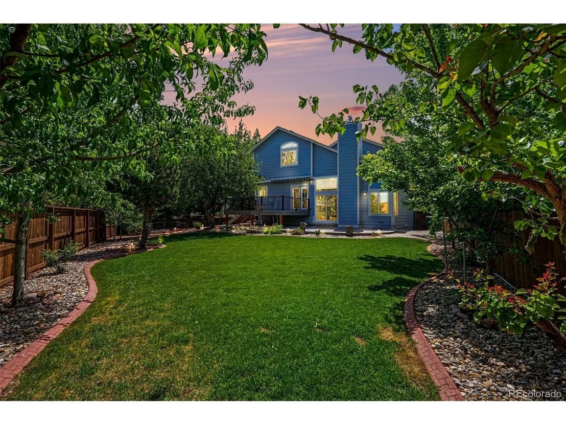 Photo of 995 Garden Dr