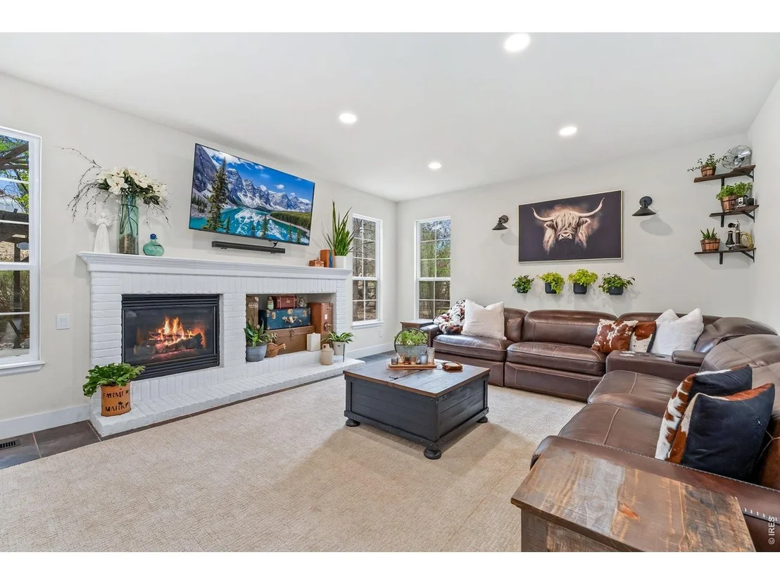 Photo of 2037 River West Dr