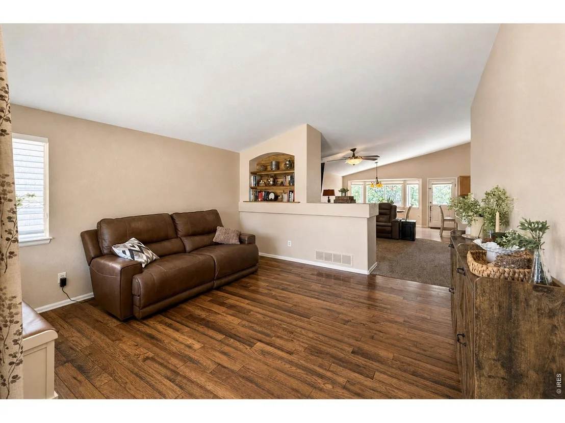 Photo of 5472 Fox Run Blvd