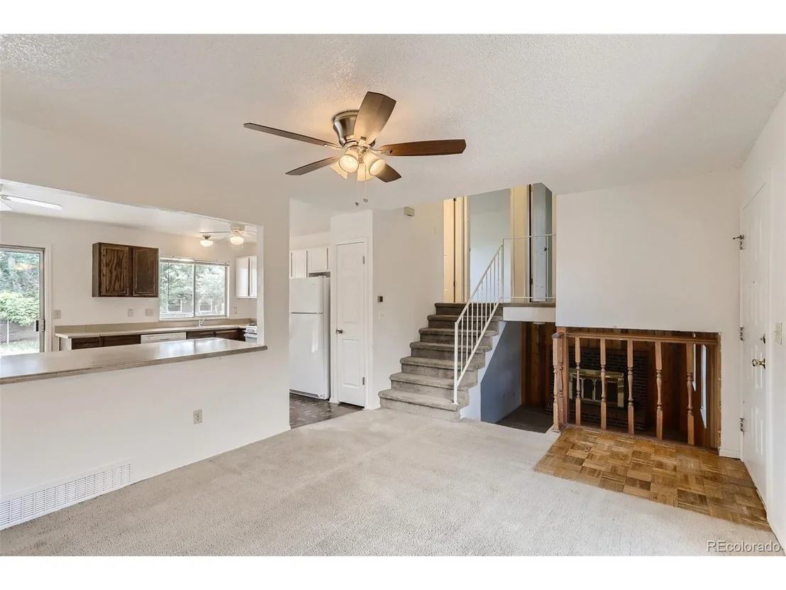 Photo of 216 Summit Cir