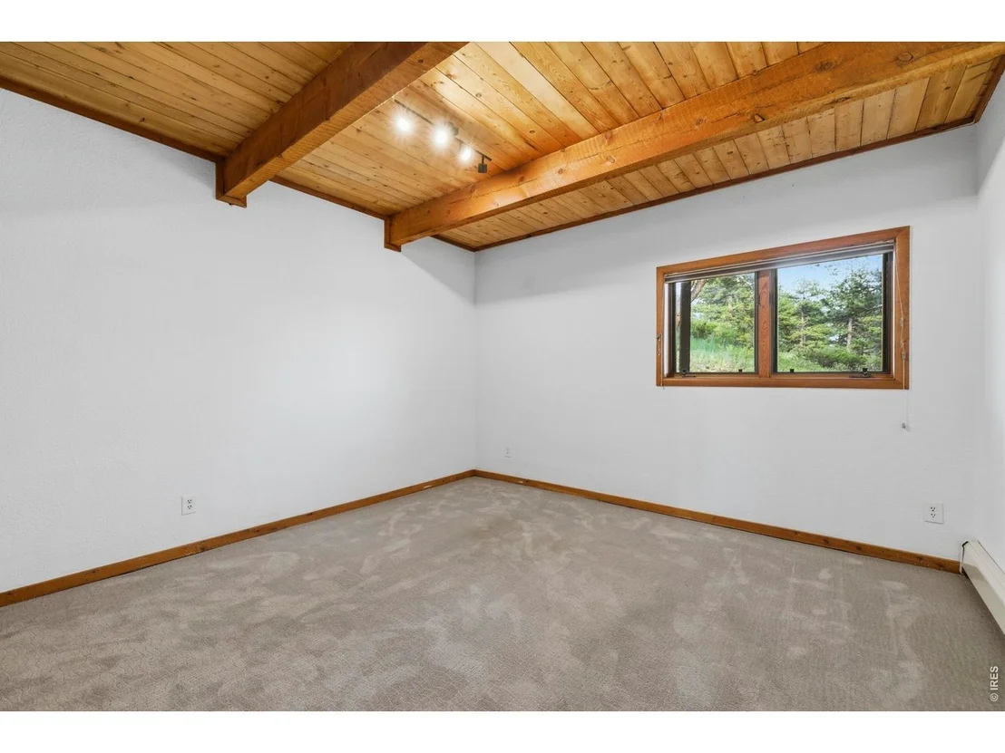 Photo of 8238 Sugarloaf Rd