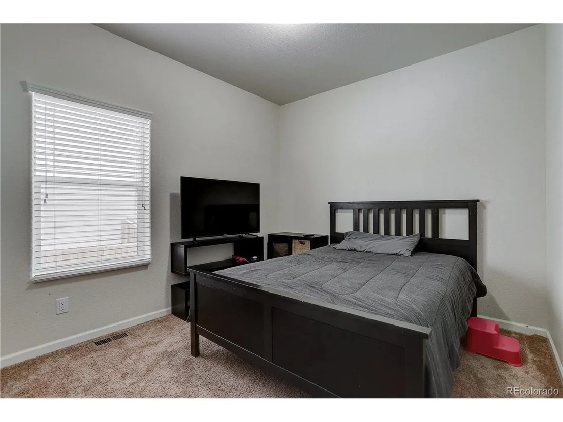 Photo of 4246 E 95th Dr