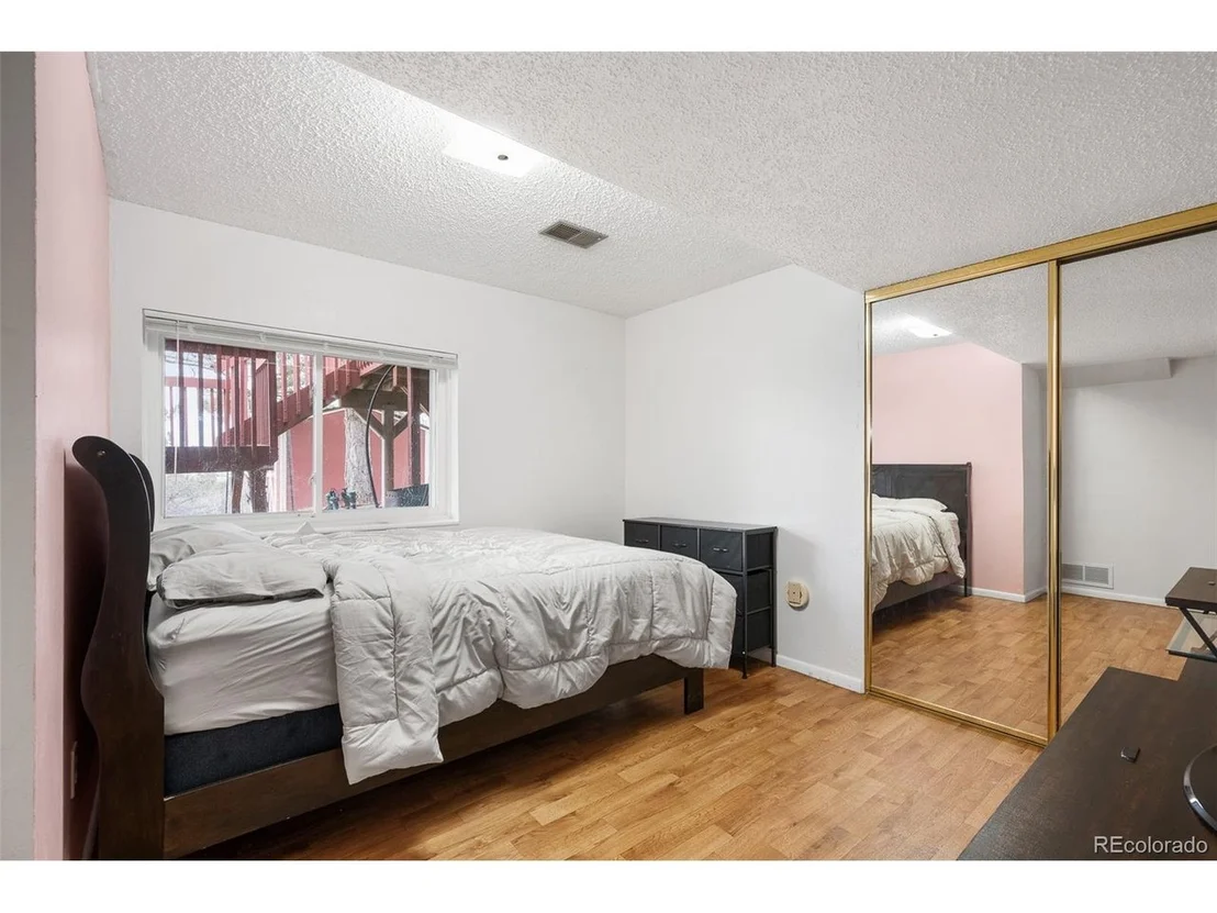 Photo of 8677 Thunderbird Cir