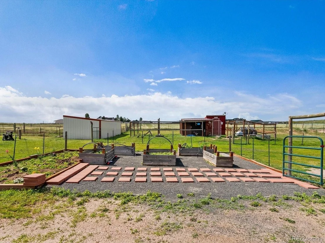 Photo of 6690 Sunset Cir