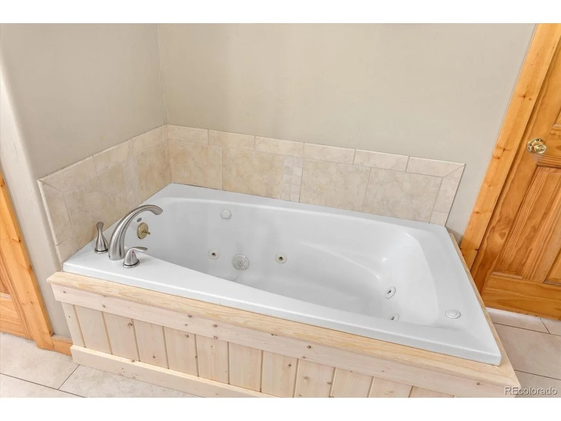 Photo of 217 Peak View Dr