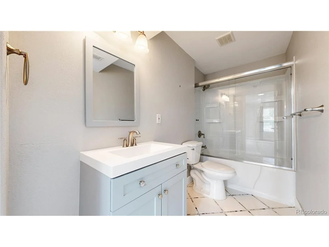 Photo of 15548 W 75th Pl