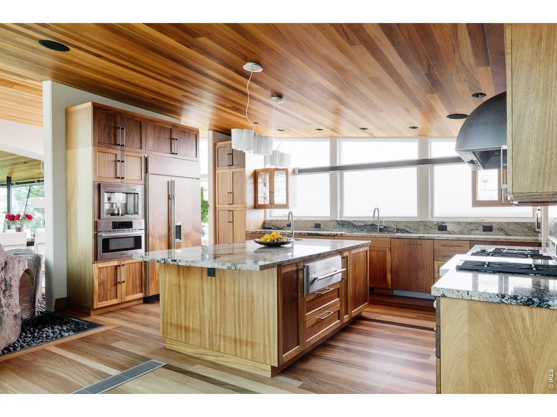 Photo of 333 Bellevue Dr