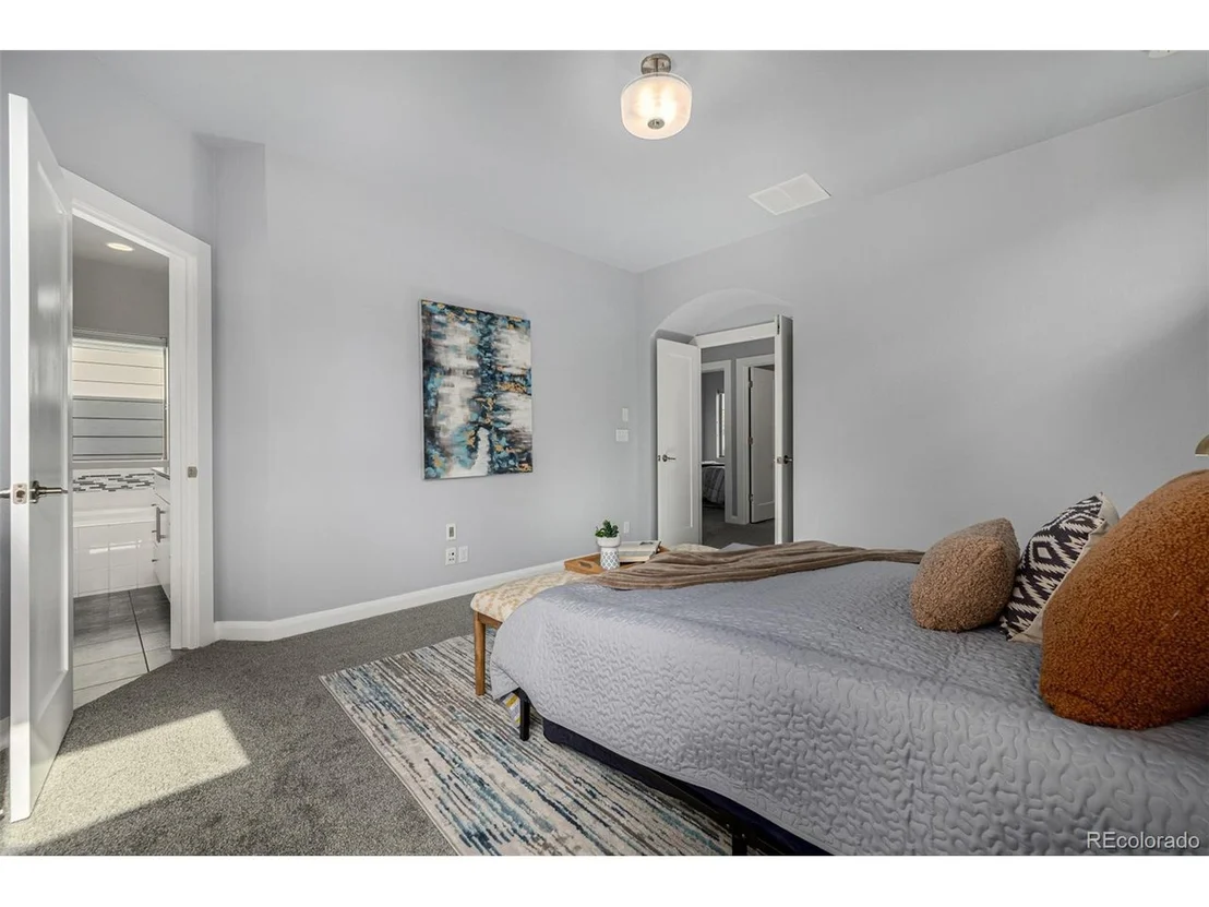 Photo of 1845 W 67th Pl