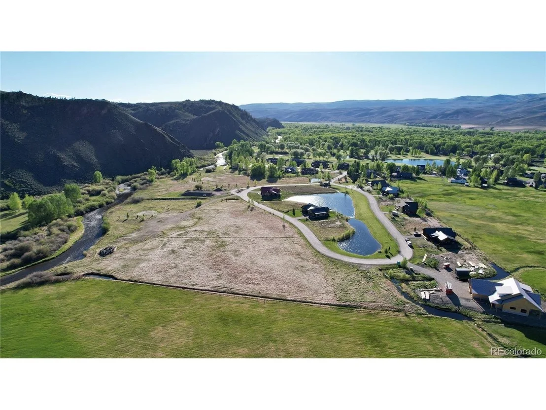 Photo of 71 Tomichi Creek Loop