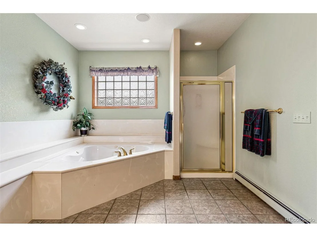 Photo of 219 Grand View Cir