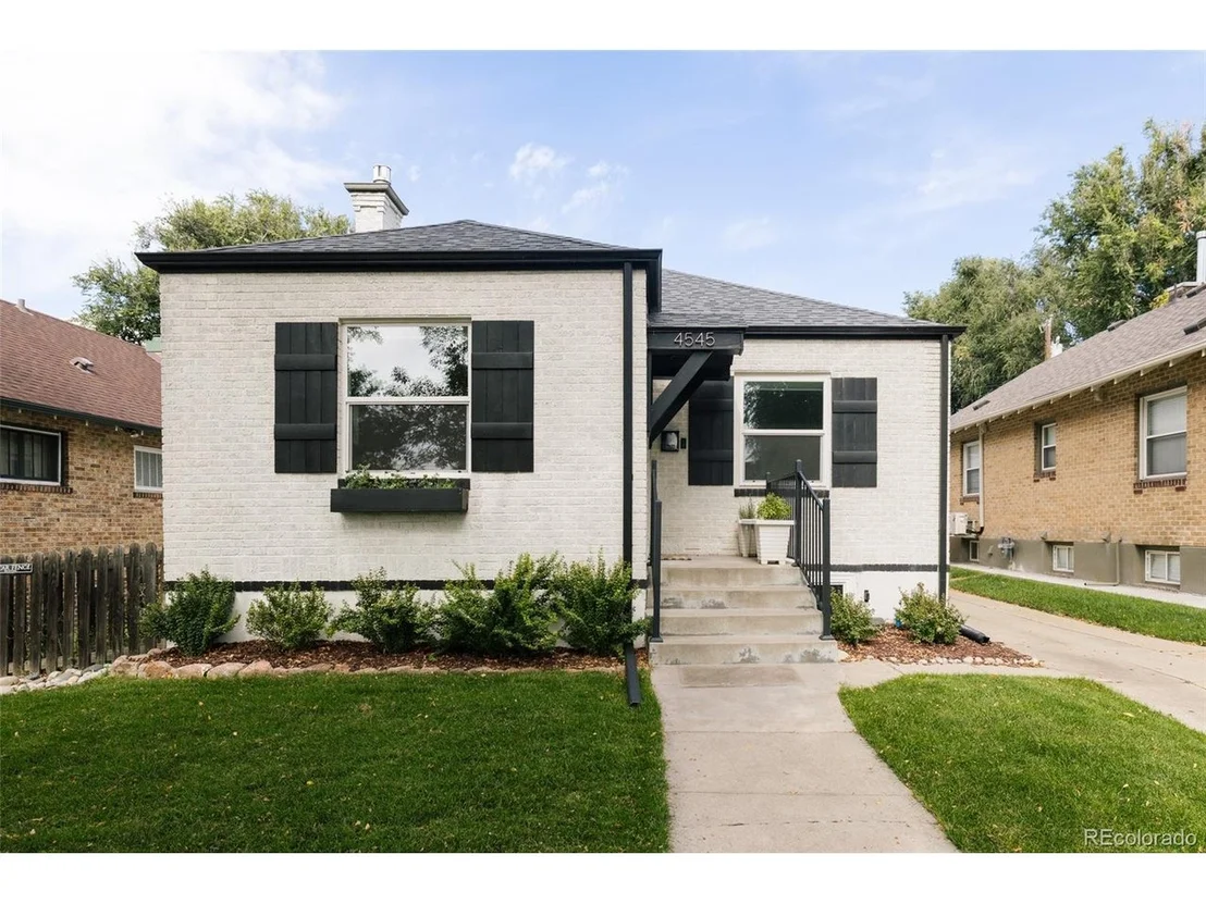 Photo of 4545 Batavia Pl