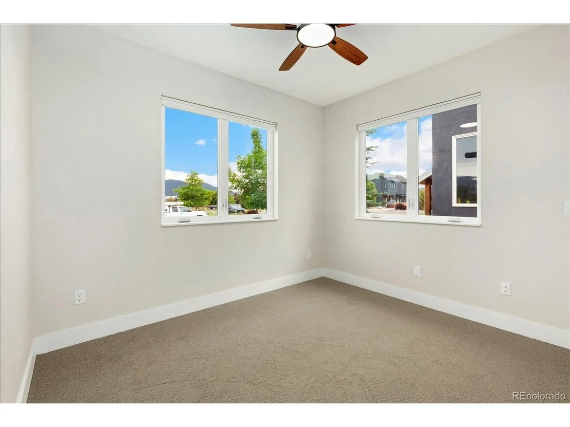 Photo of 140 Mesa View Ln
