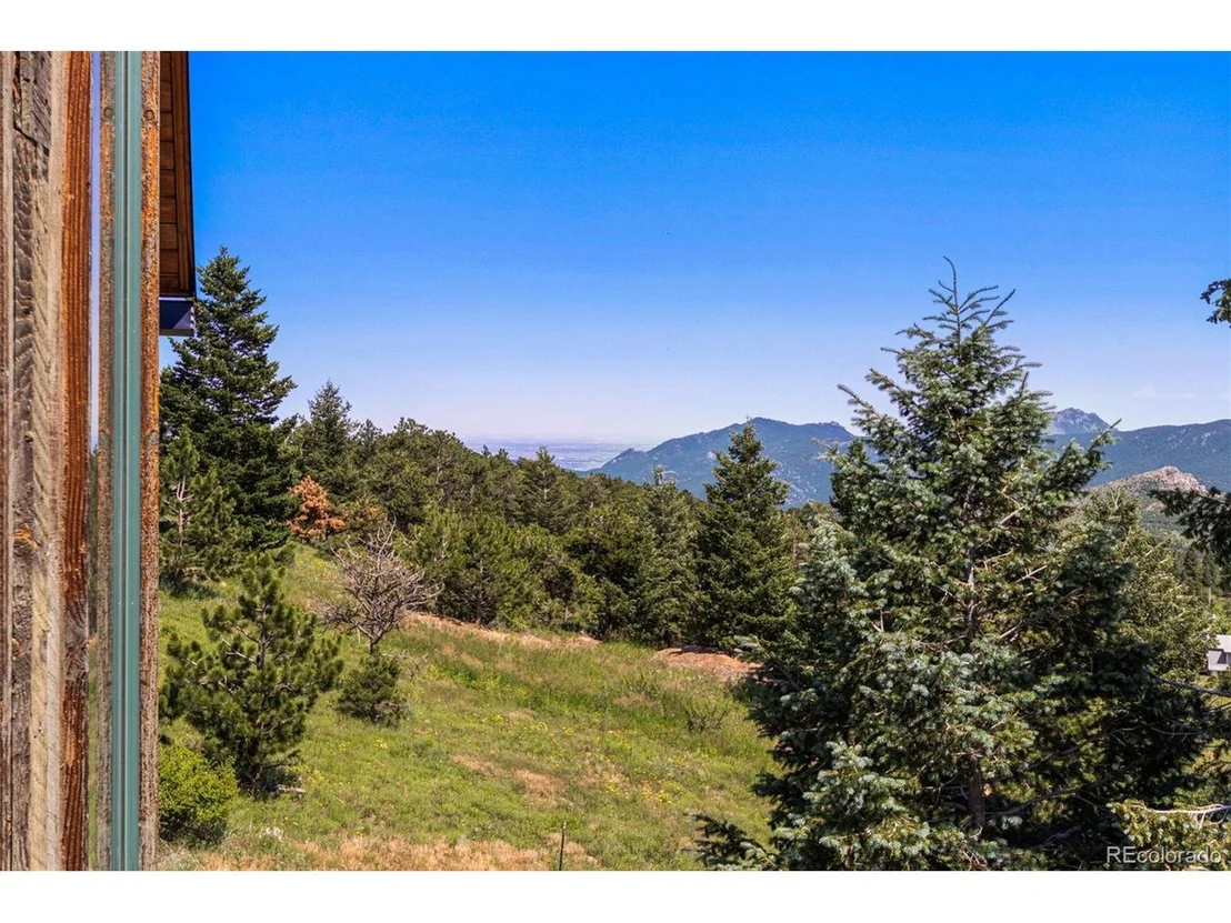 Photo of 340 S Peak Rd