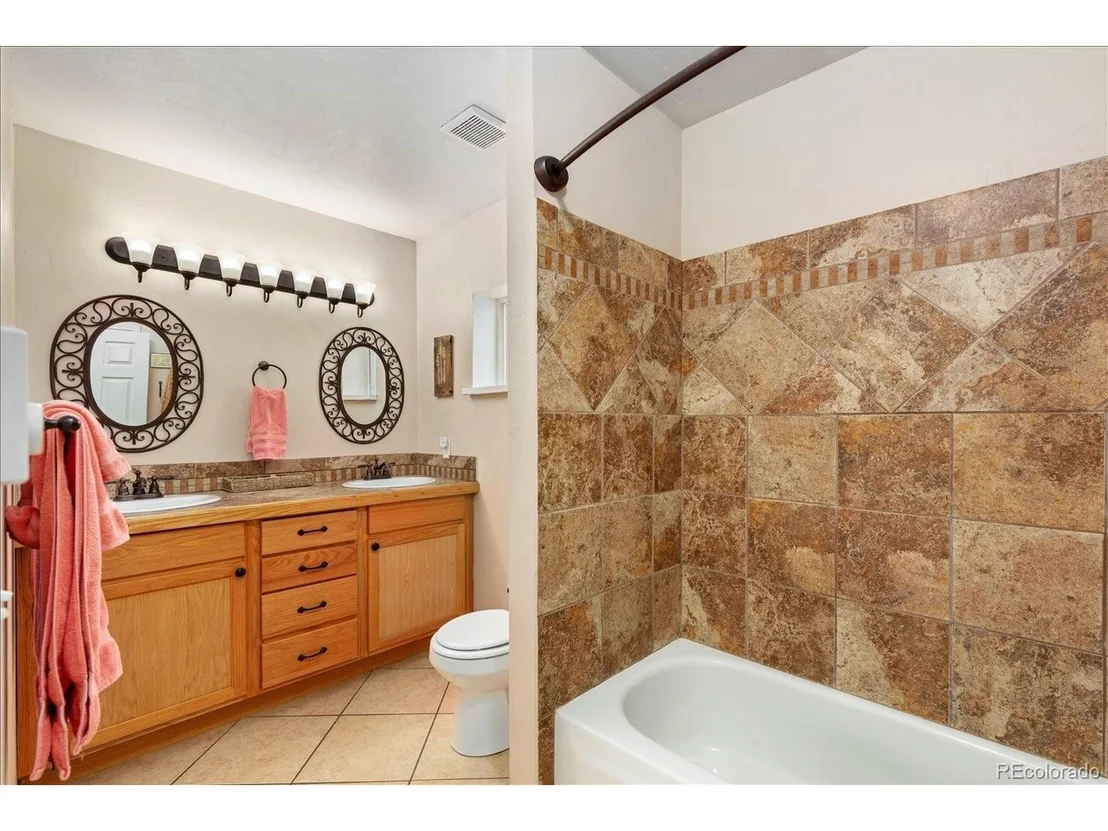 Photo of 549 Blake St
