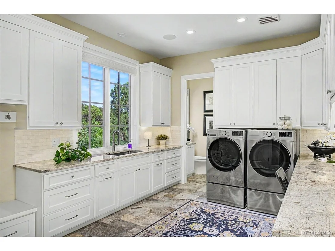 Photo of 940 Twisted Pine Rd
