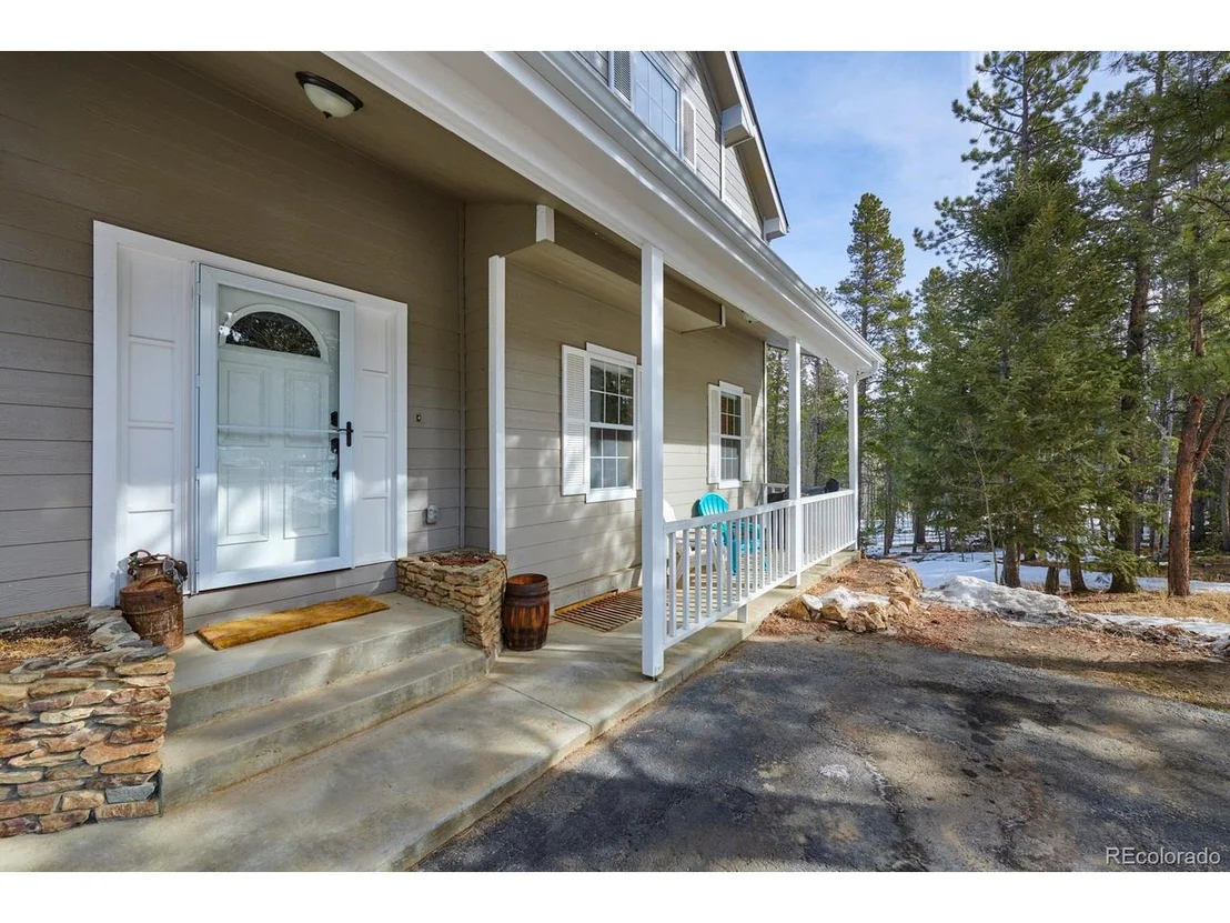Photo of 459 Aspen Ln