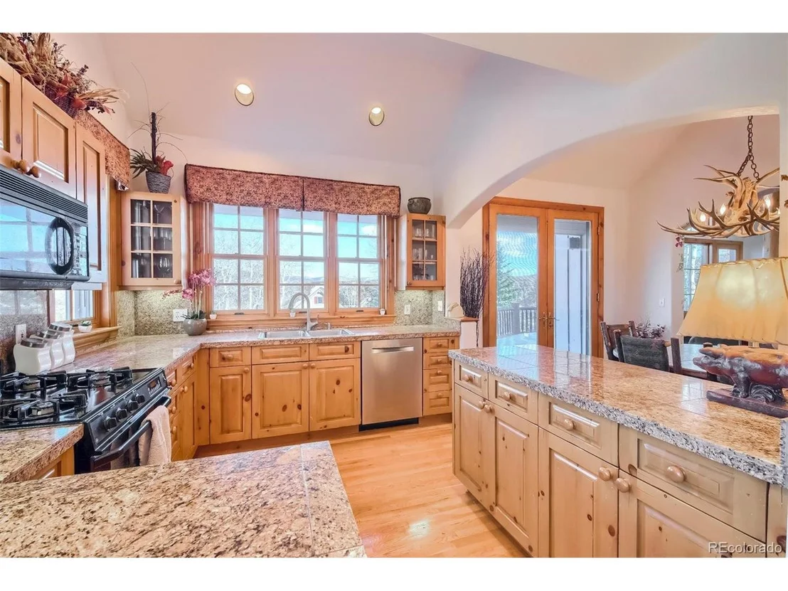 Photo of 5 Fairway Ln