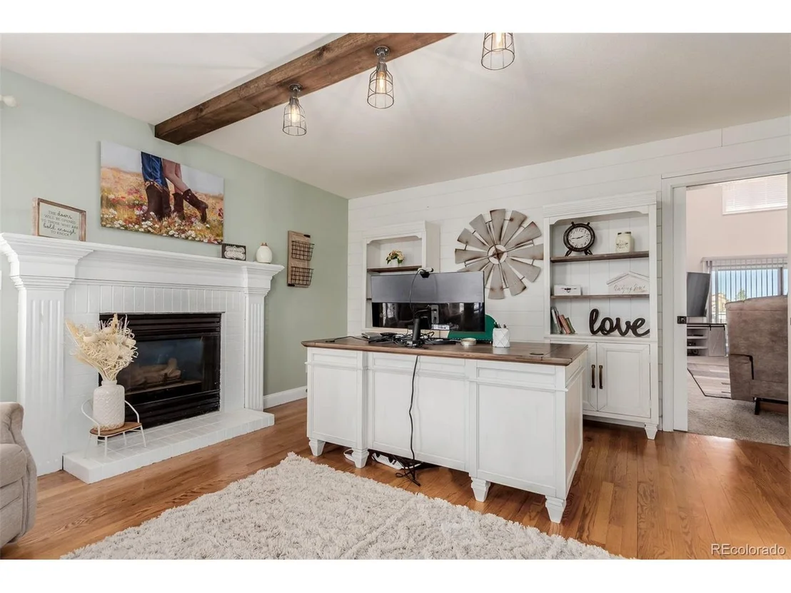 Photo of 2257 Deerpath Rd