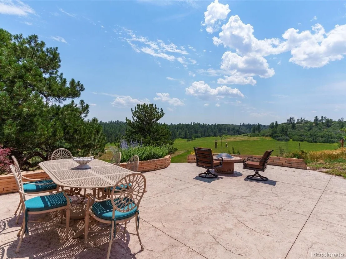 Photo of 1611 Castle Pointe Dr