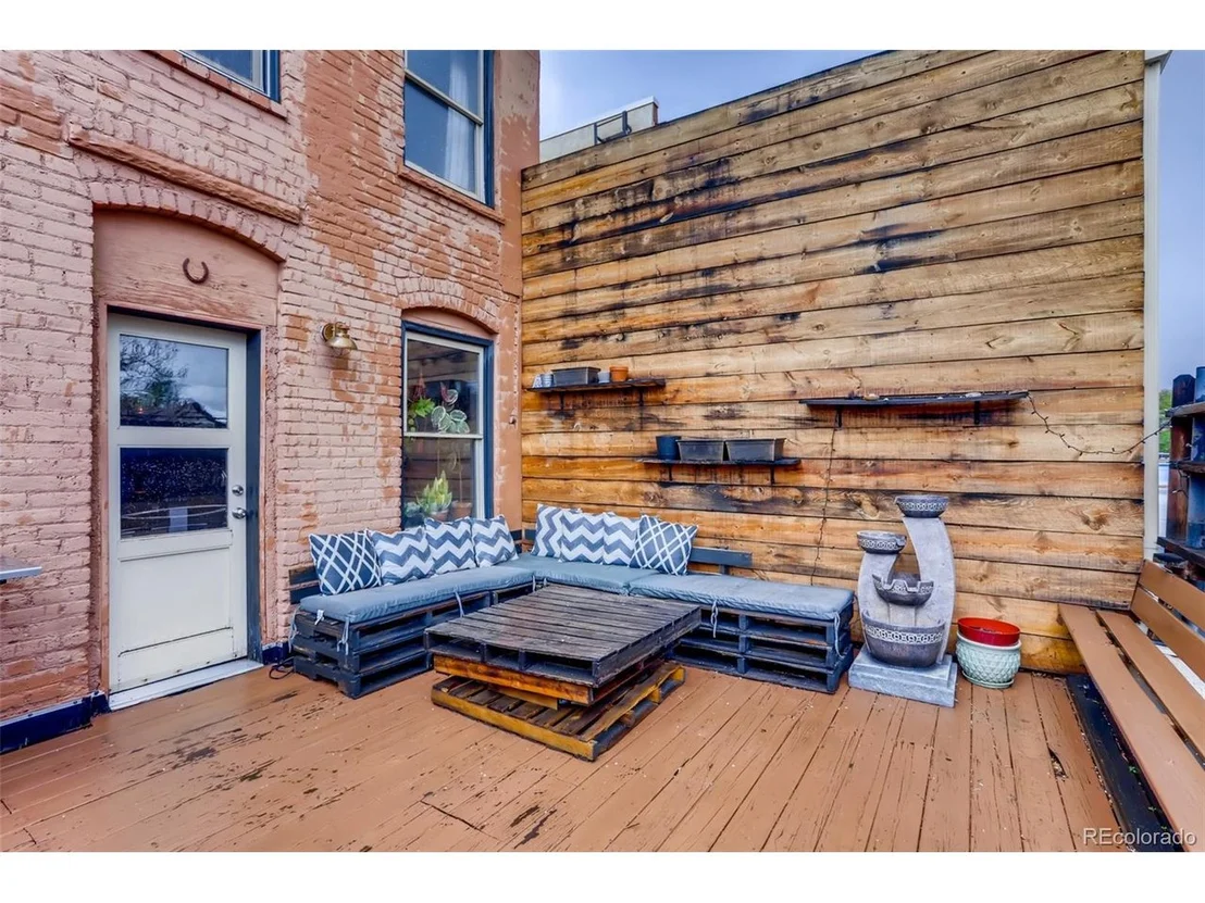 Photo of Unit 6 at 232 Broadway