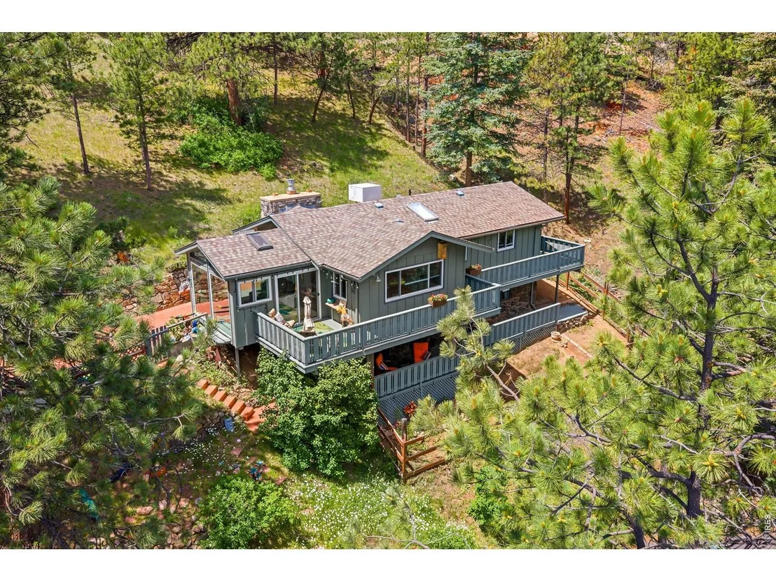 Photo of 1155 Wagonwheel Gap Rd