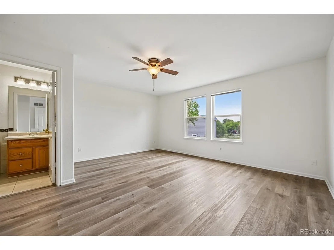 Photo of 1058 Oriole Cir