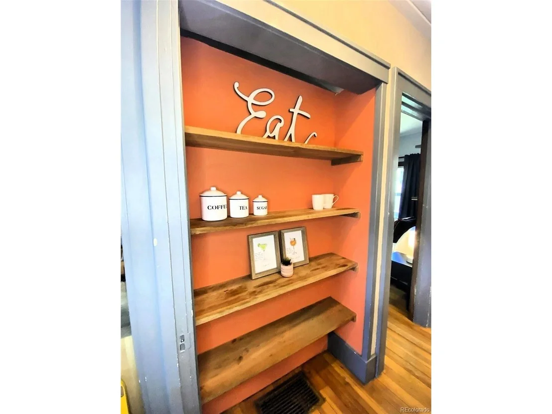 Photo of 620 Walnut St