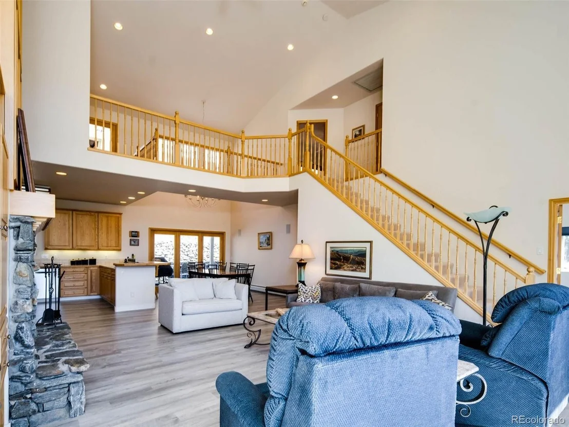 Photo of 180 Nuthatch Rd