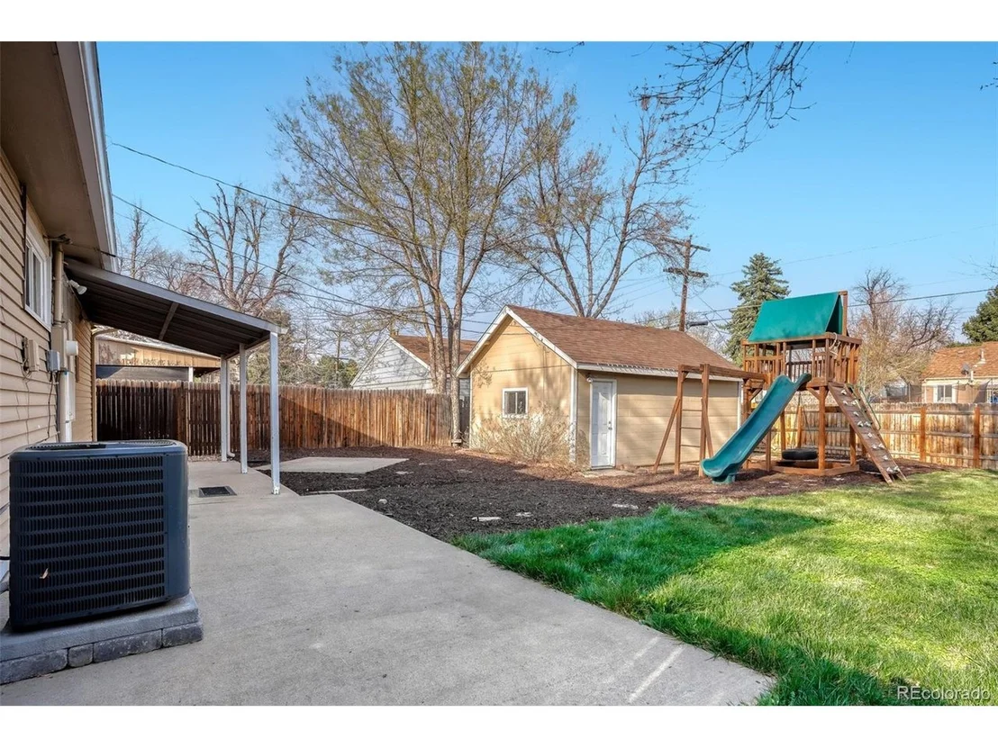 Photo of 2356 Florence St