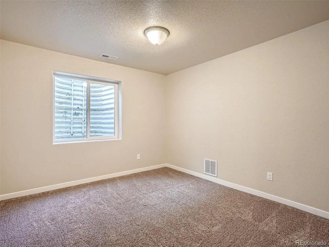 Photo of 5479 Shoshone Dr