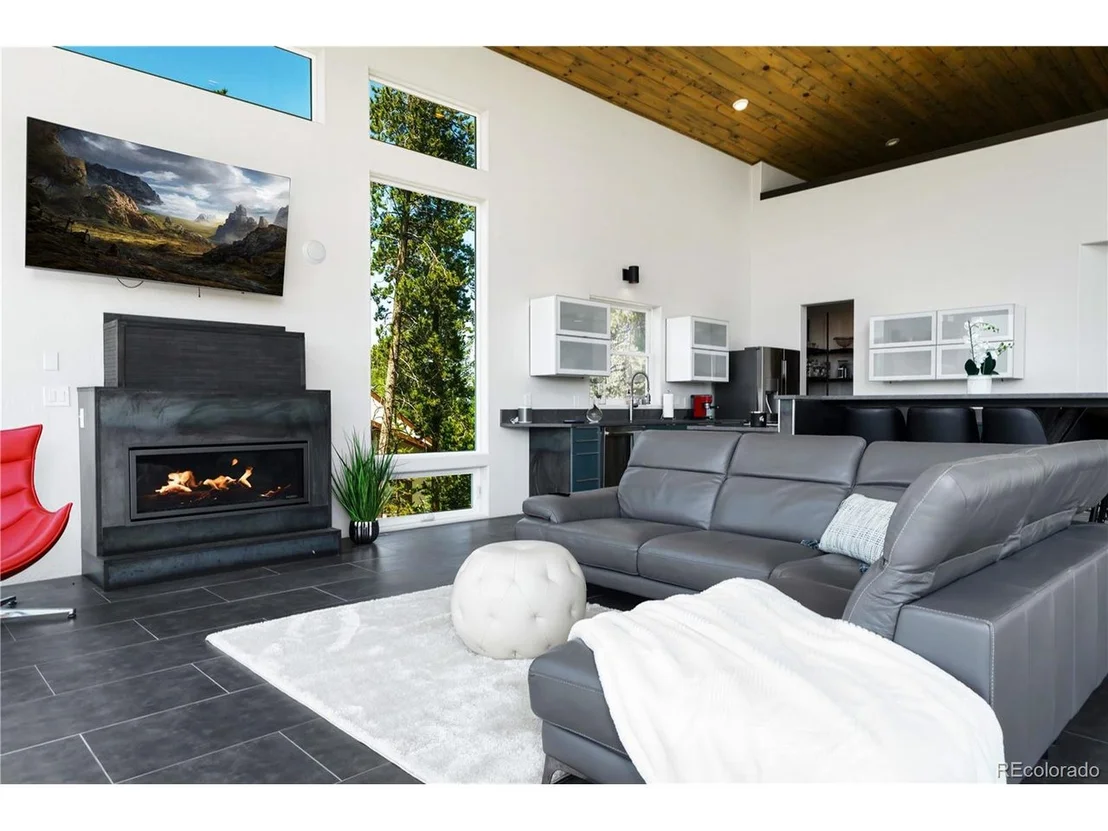 Photo of 28 Rainbow Dr