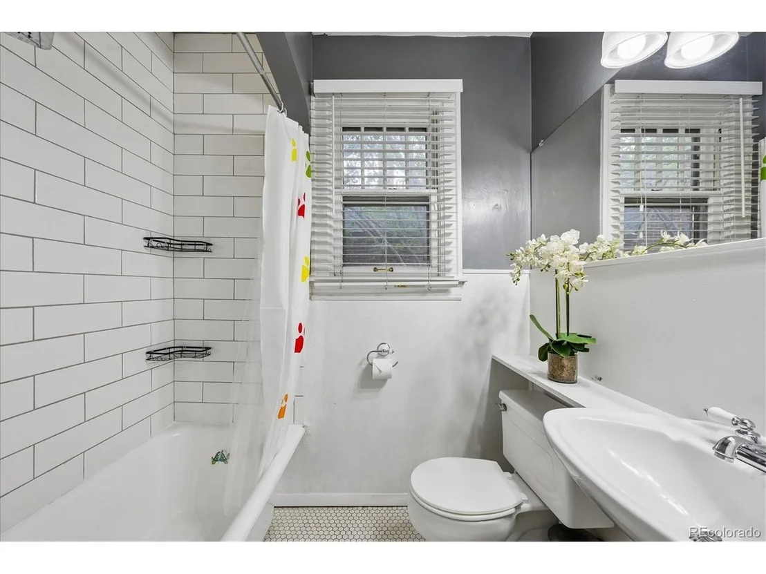 Photo of 1400 Elm St